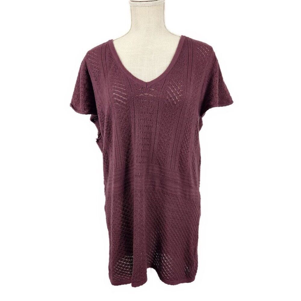 Torrid Short Sleeve Knit Sweater Tunic Womens Size 2 Purple 2X Lightweight Vneck
